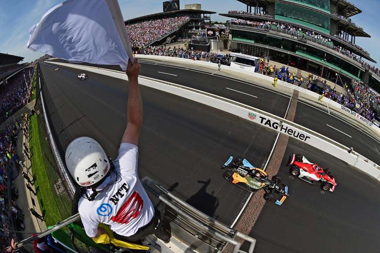 Marcus Ericsson segurou Pato O’Ward para vencer as 500 Milhas de Indianápolis 