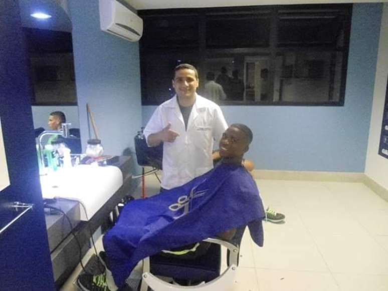Vinicius Júnior é um dos vips da lista do barbeiro de Teresópolis