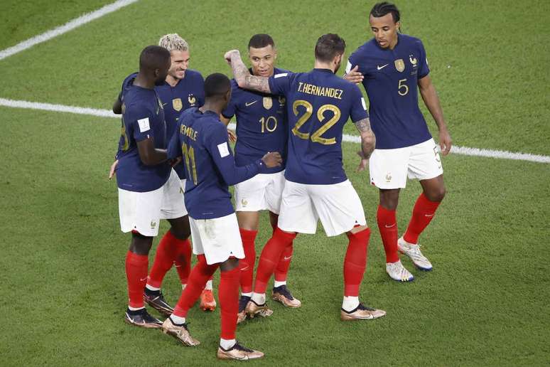 4º jogo das oitavas: A França passou em primeiro no grupo D.