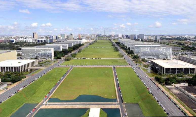 A Esplanada dos Ministérios, em frente ao Congresso Nacional, em Brasília