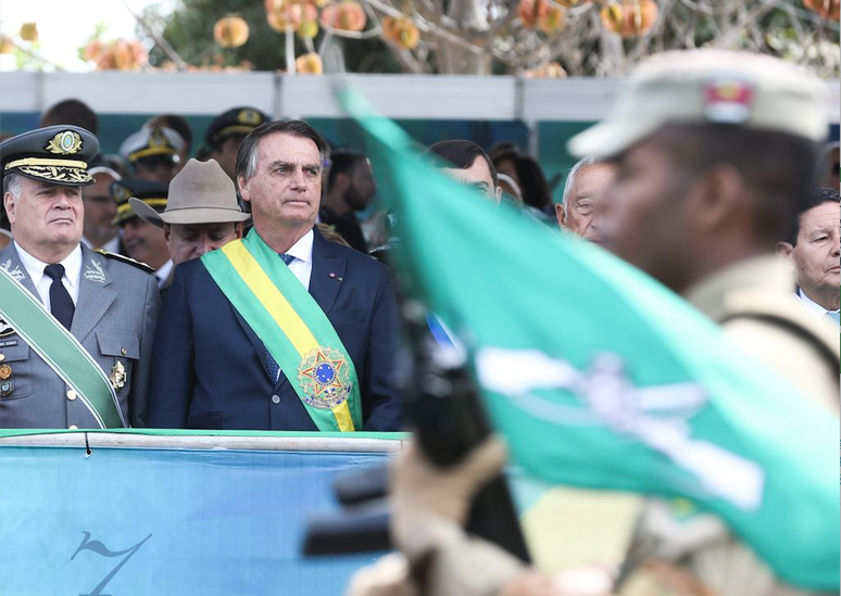 Bolsonaro em parada militar do 7 de Setembro