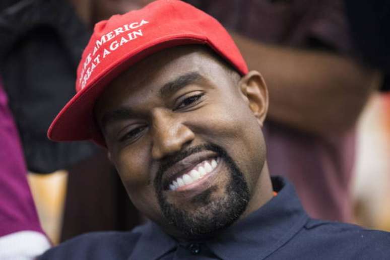 Kanye West elogiou o ditador Adolf Hitler em uma entrevista