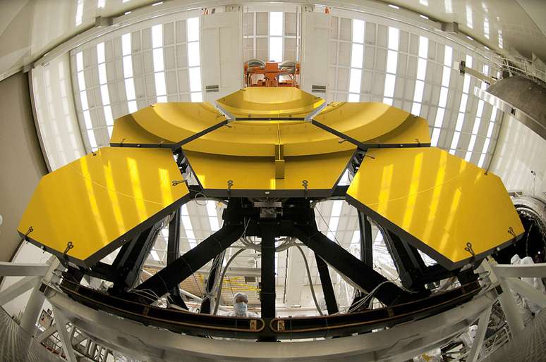 Espelhos do Telescópio Espacial James Webb submetidos a testes criogênicos