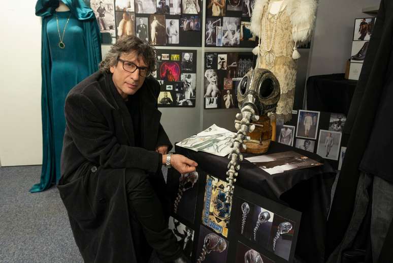 Neil Gaiman, criador de 'Sandman', nos bastidores da produção