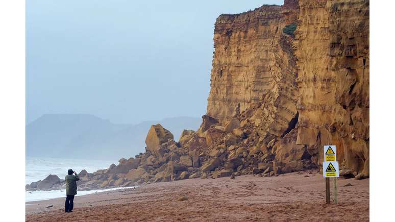 Algumas teorias pregam que as recorda&ccedil;&otilde;es s&atilde;o como rochedos que desmoronam com o passar do tempo