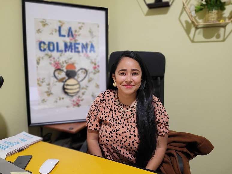 Yesenia Mata dirige a La Colmena, uma organização que capacita migrantes para que tenham mais oportunidades de conseguir um emprego em Nova York