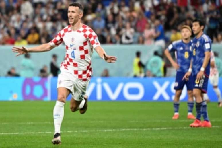 Perisic deixou tudo igual para a Croácia (Foto: Ozan Kose / AFP)