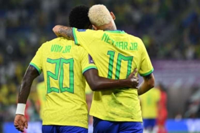 Vini Jr. e Neymar marcaram gols (Foto: Manan Vatsyayana / AFP)
