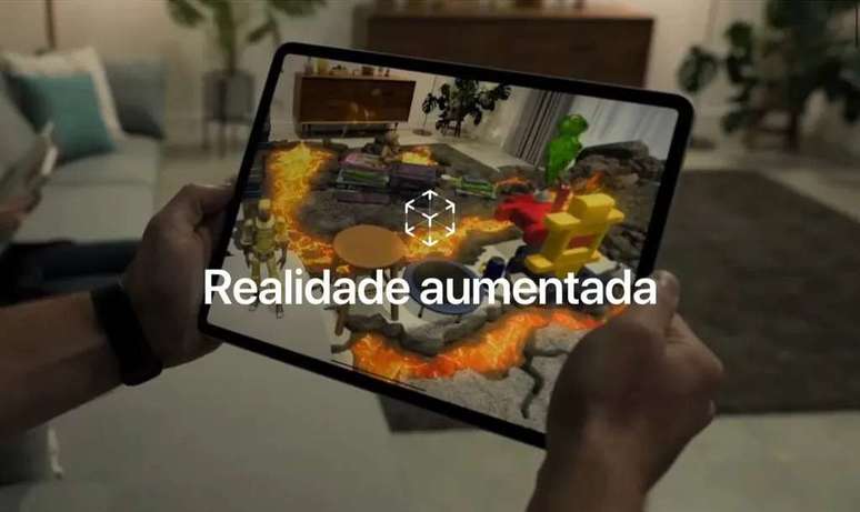 Apple deve tirar proveito de sua sólida plataforma de realidade aumentada já encontrada em produtos como iPhone e iPad para expandir disponibilidade de jogos e aplicativos, tornando headset mais atraente ao público (Imagem: Reprodução/Apple)