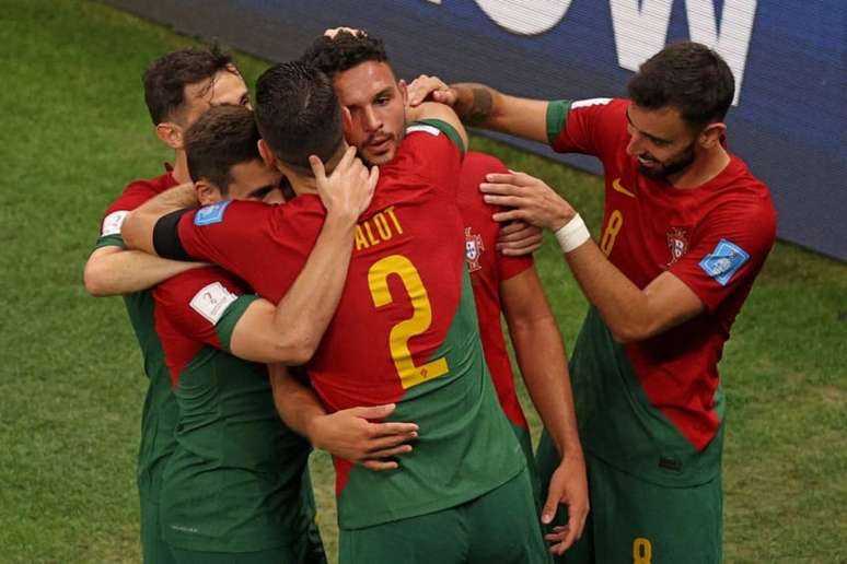 Portugal 3 x 3 Espanha CR7 CONTRA TODOS! - Esquerda Online