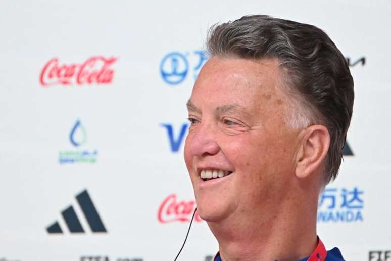 Van Gaal corneta Messi e fala em 'revanche' contra argentinos (Foto: ALBERTO PIZZOLI / AFP)