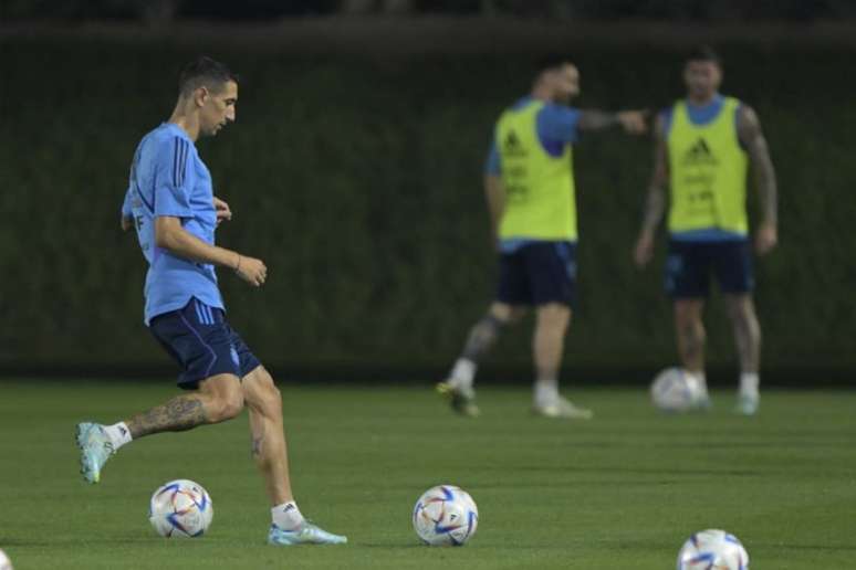 Di María é dúvida para o jogo contra a Holanda (JUAN MABROMATA / AFP)