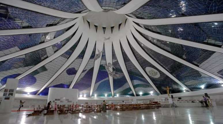 Catedral Metropolitana de Brasília, obra projetada por Oscar Niemeyer