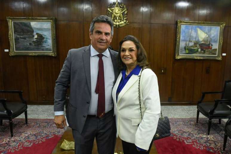 A senadora Eliane Nogueira, mãe do ministro Ciro Nogueira, figura entre os parlamentares com maior volume de recursos do orçamento secreto