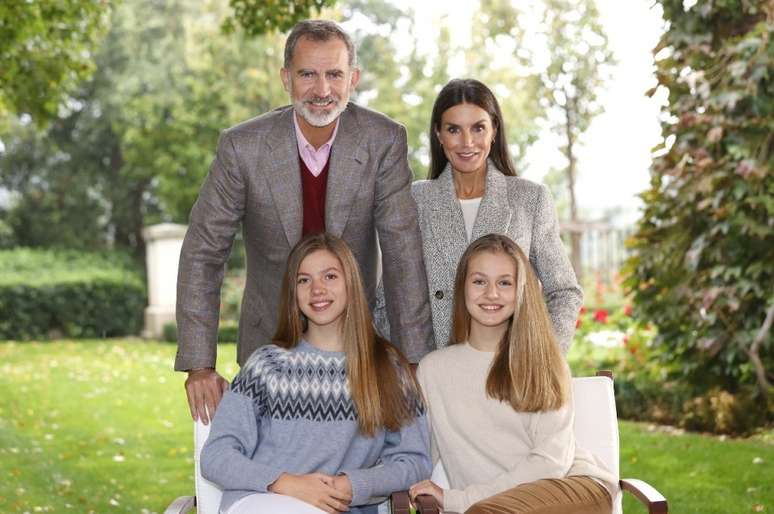 O rei Felipe e a rainha Letizia com as filhas, a Infanta Sofia e a Princesa das Astúrias Leonor