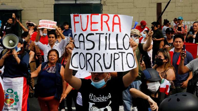 Manifestantes protestaram contra Castillo na quarta-feira no Peru
