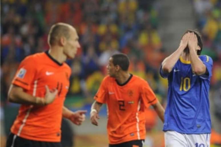 Holanda foi até a final em 2010, mas perdeu para a Espanha (Foto: FABRICE COFFRINI / AFP)