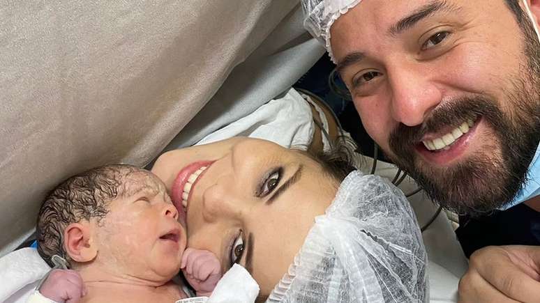 Beb&ecirc; nasceu no dia 2 de dezembro e vai precisar ficar por algumas semanas na UTI