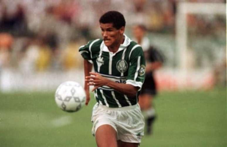 Rivaldo foi campeão da Copa do Mundo e jogou no Palmeiras (Foto: ORLANDO KISSNER/AE)