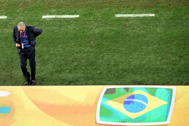 Tite encerrou sua passagem pela Seleção Brasileira nesta sexta-feira (Foto: INA FASSBENDER / AFP)