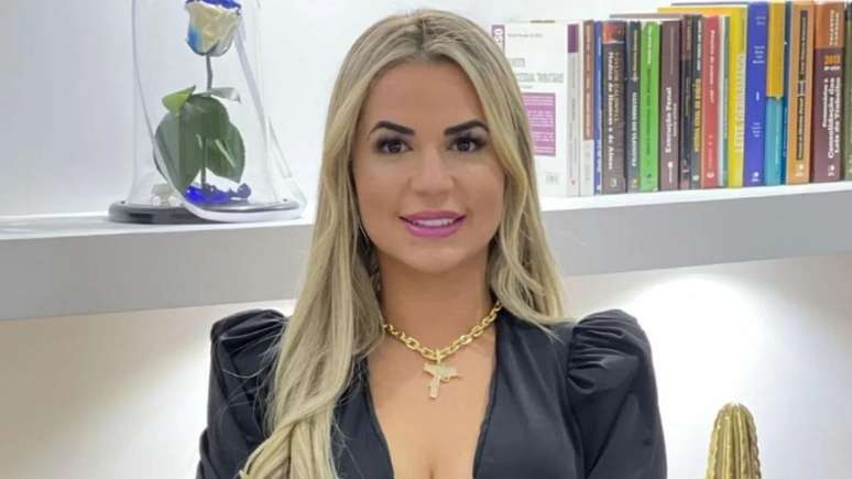 Deolane bezerra