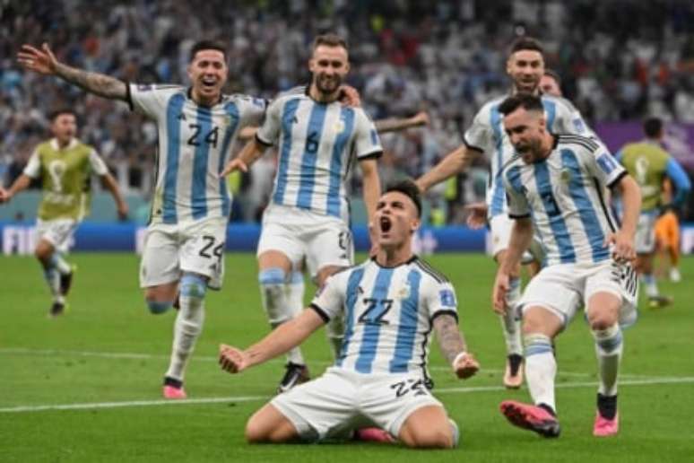 Lautaro fez o gol decisivo da Argentina (Foto: MANAN VATSYAYANA / AFP)