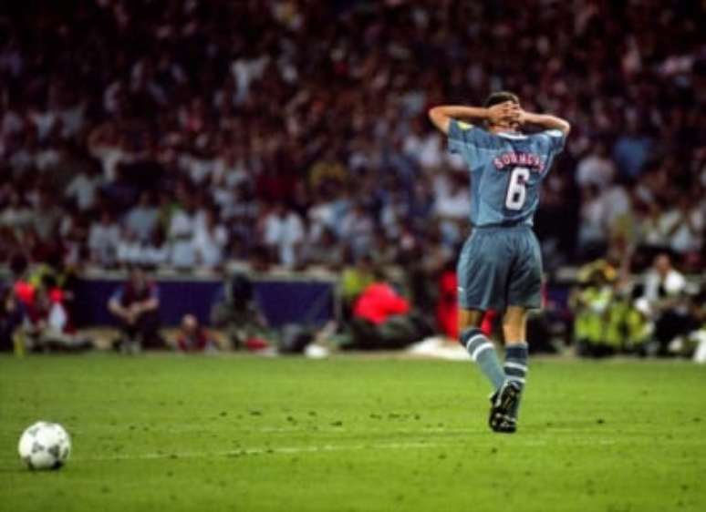 Southgate e o pênalti perdido que o assombra até hoje (Foto: PA)