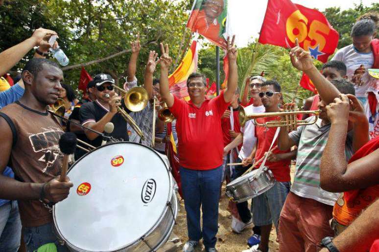 Em 2014, Dino foi eleito governador do Maranhão pela primeira vez filiado ao PC do B.