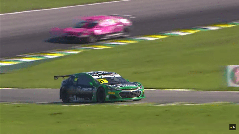 Muggiati abre vantagem para manter a segunda posi&ccedil;&atilde;o na corrida 1 da Series em Interlagos 