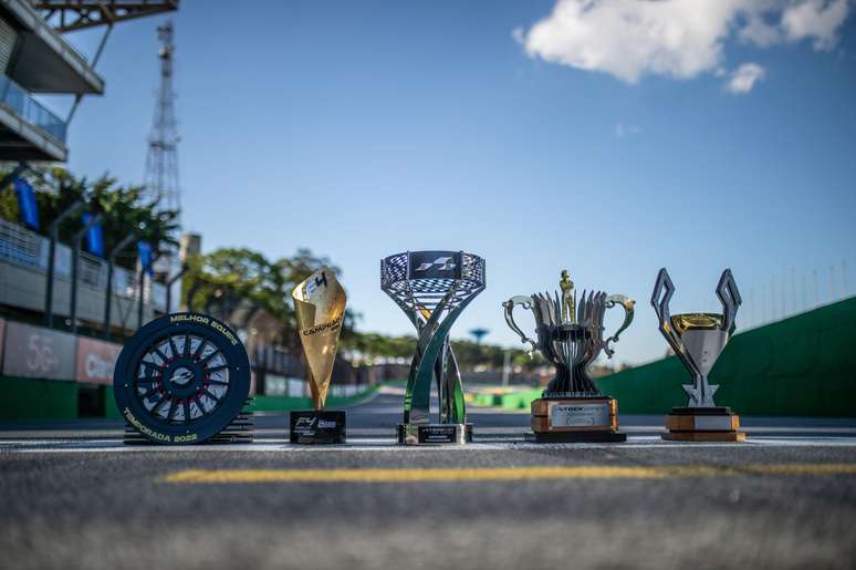 Troféus distribuídos neste final de semana em Interlagos 