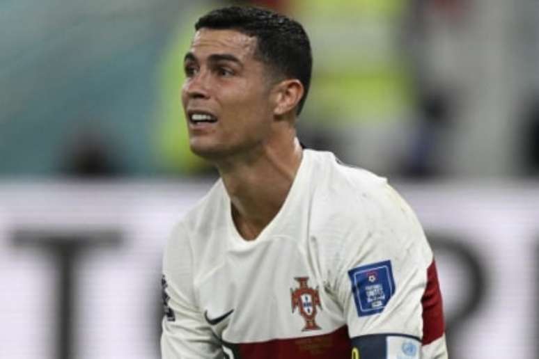 CR7 desolado com a eliminação de Portugal (Foto: PATRICIA DE MELO MOREIRA / AFP)