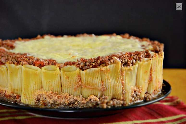 Guia da Cozinha - Torta rigatoni: opção diferente e saborosa para o jantar em família