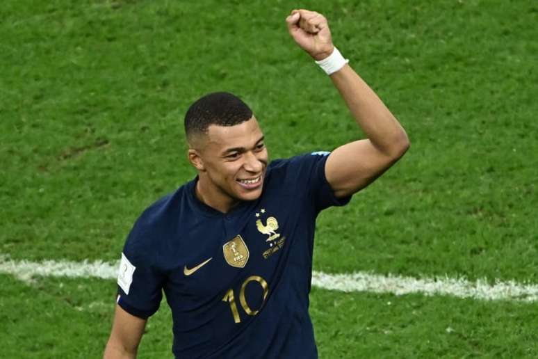 Mbappé termina Copa como artilheiro e vira o segundo jogador na