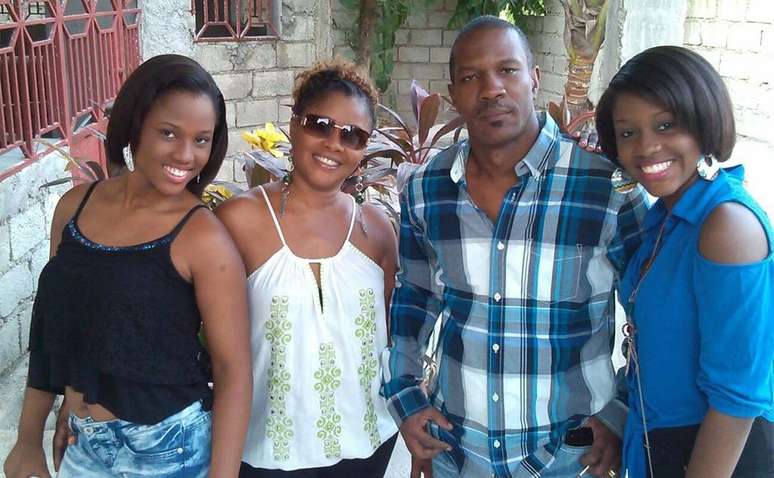 Jean Simson Desanclos with his wife and two daughters