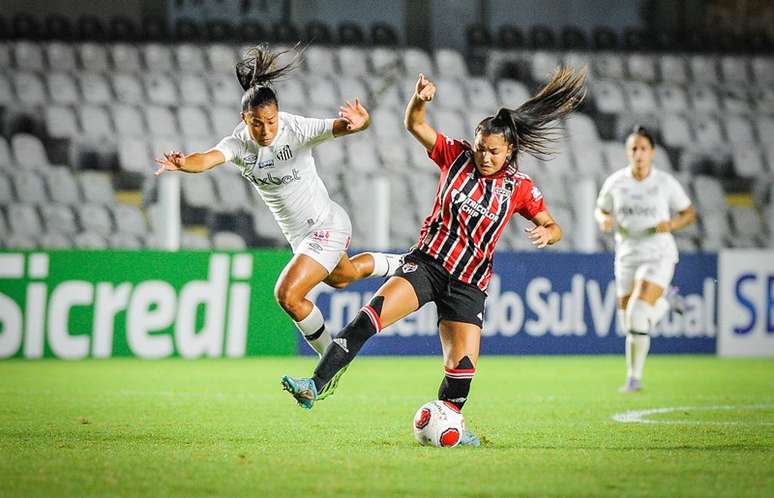PAULISTA FEMININO: Palmeiras segura empate com Ferroviária e garante última  vaga