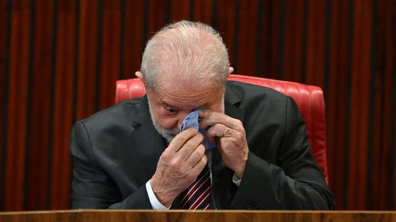 Lula chorou durante a diploma&ccedil;&atilde;o ao recordar a cerim&ocirc;nia de 2002 e tamb&eacute;m os momentos que passou na pris&atilde;o