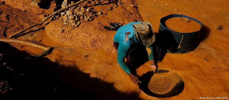 Minera&ccedil;&atilde;o ilegal aumentou 3.350% dentro da reserva ind&iacute;gena Yanomami entre 2016 e 2020, segundo relat&oacute;rio