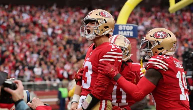 Foto: (Terrel Lloyd/49ers) -Quarterback calouro Brock Purdy estrrou como titular e teve ótimo jogo