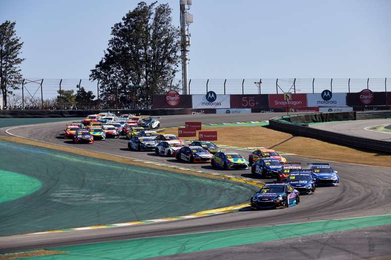 Stock Car segue com vida independente mesmo com aquisi&ccedil;&atilde;o do TCR Sul-Americano 