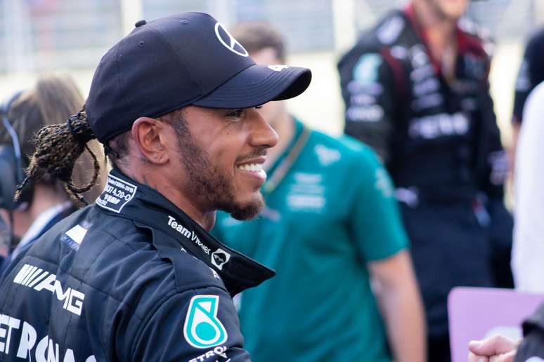 Lewis Hamilton brincou sobre as pol&ecirc;micas da Red Bull em 2022 