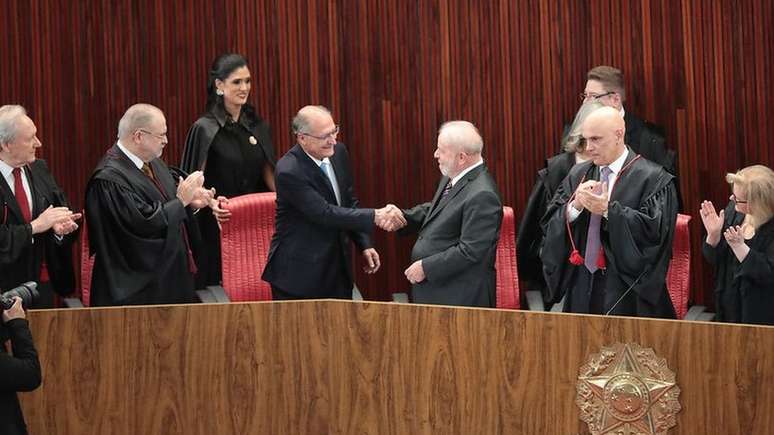 Diploma&ccedil;&atilde;o habilita Lula e Alckmin a tomarem posse