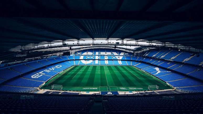 O Manchester City estuda modernizar sua casa, o Est&aacute;dio Etihad.