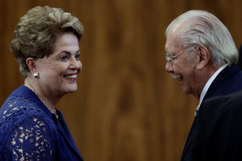 Ex-presidentes Dilma Rousseff e José Sarney participam da cerimônia de diplomação do presidente eleito Luiz Inácio Lula da Silva (PT) 