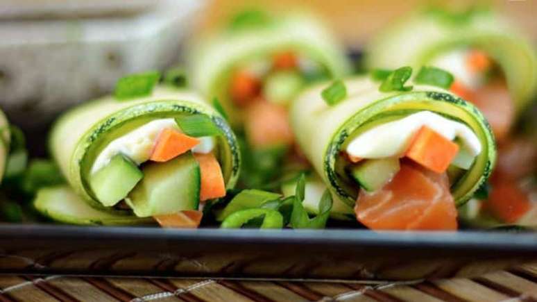 Sushi de abobrinha &ndash; Foto: Guia da Cozinha