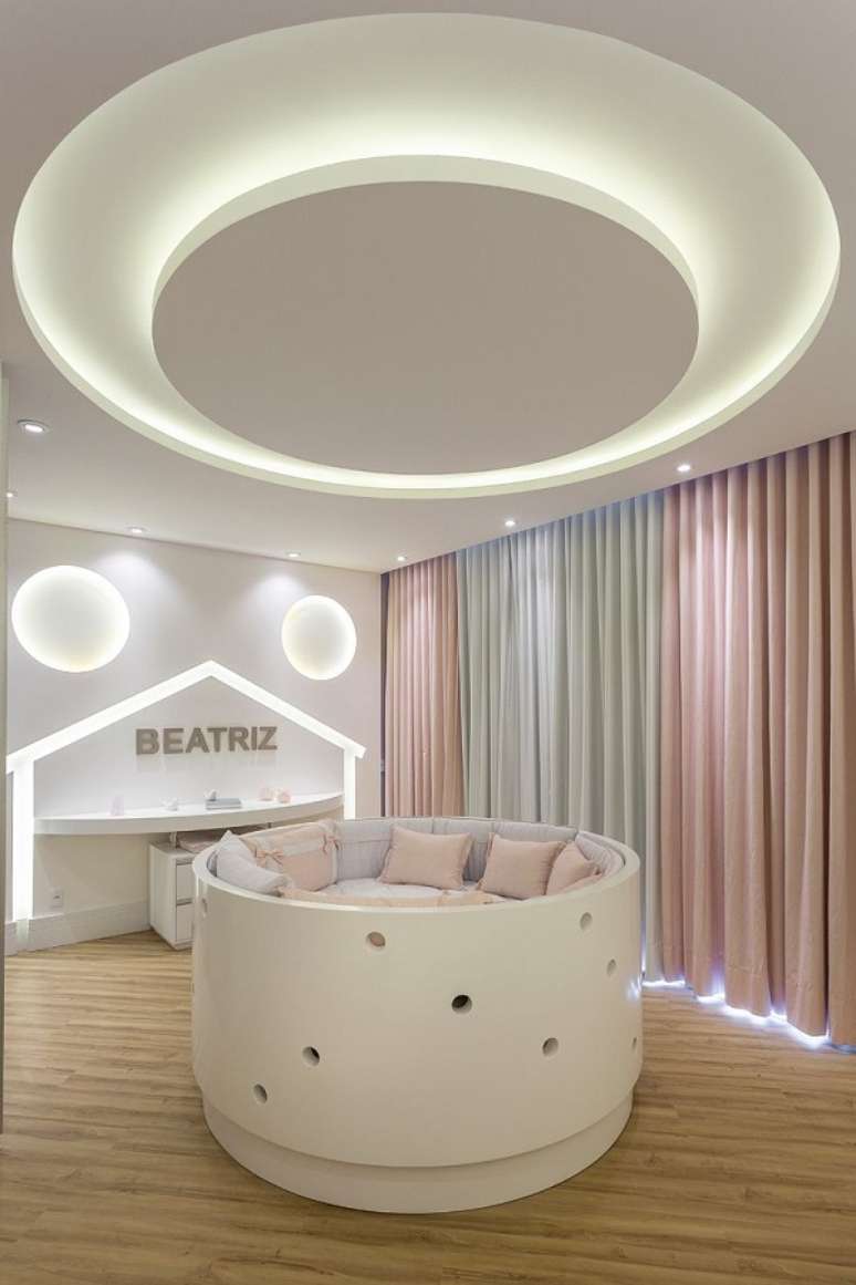 44. Ber&ccedil;o moderno e redondo &ndash; Foto Iara Kilaris