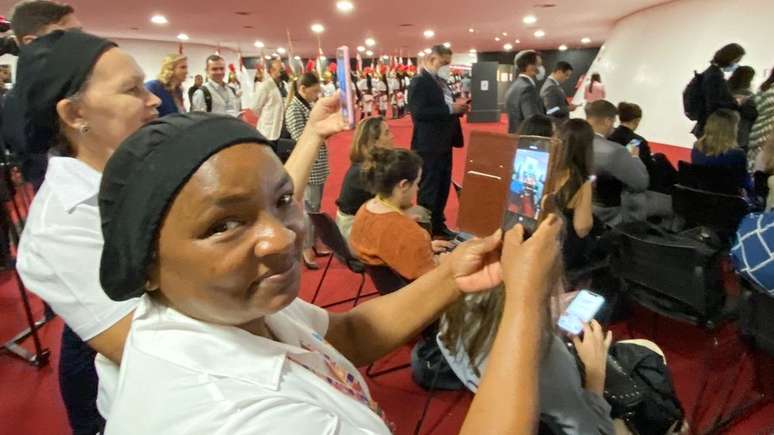 Rosildete Costa saiu do Maranh&atilde;o para o DF e trabalha como copeira no TSE. Eleitora de Lula, ela disse se sentir "privilegiada" com a oportunidade