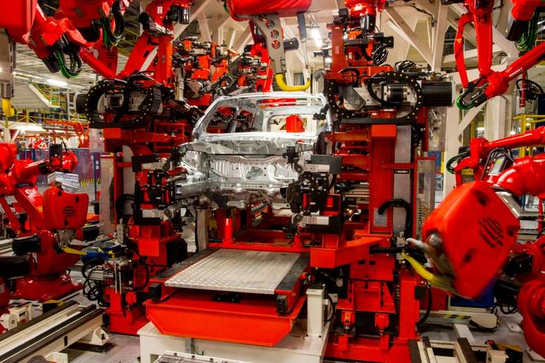 Desafio &eacute; fazer carro melhor por pre&ccedil;o menor