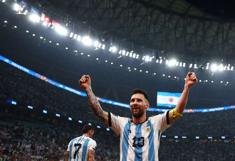 Lionel Messi celebra gol contra a Croácia na Copa 2022