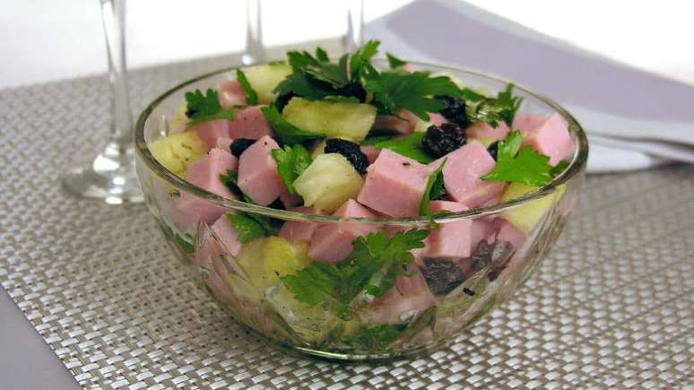 Salada de tender – Foto: Guia da Cozinha