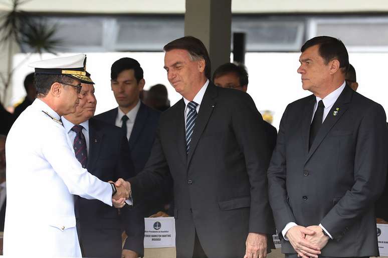 Jair Bolsonaro em cerimônia ao Dia do Marinheiro 